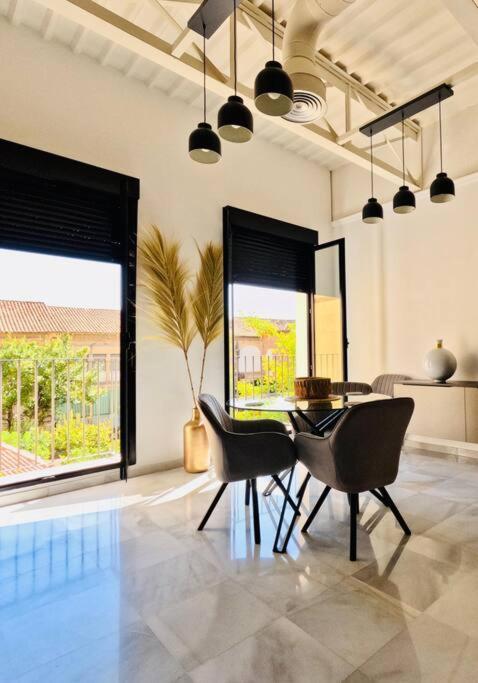 Loft Puerta De Capitulares Apartment Kordoba Bagian luar foto