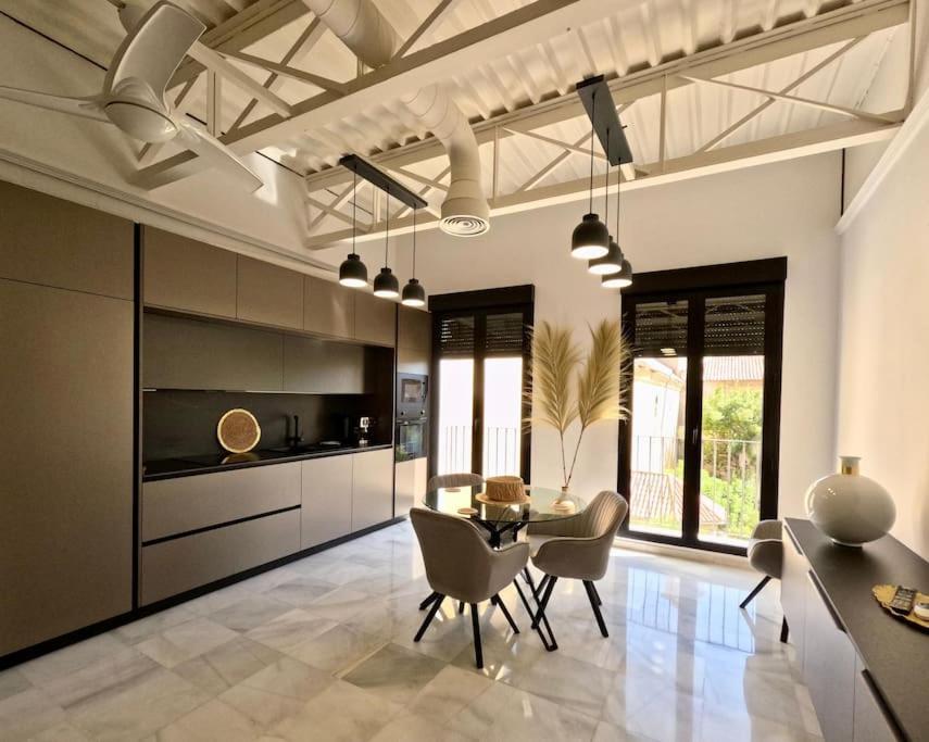 Loft Puerta De Capitulares Apartment Kordoba Bagian luar foto
