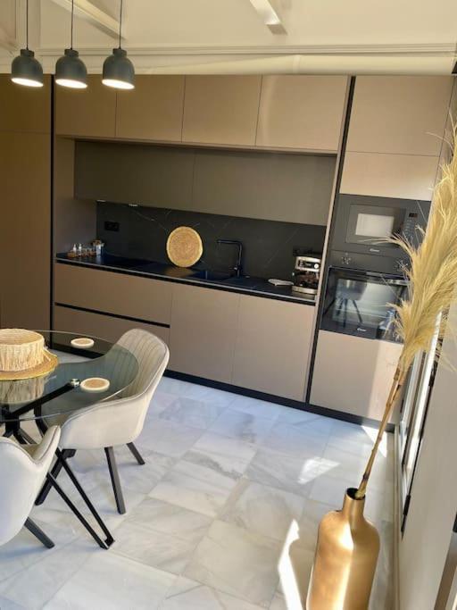 Loft Puerta De Capitulares Apartment Kordoba Bagian luar foto