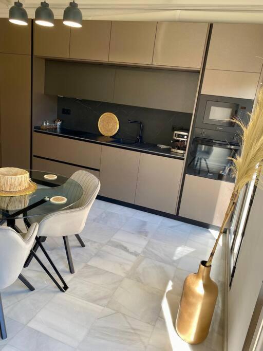 Loft Puerta De Capitulares Apartment Kordoba Bagian luar foto