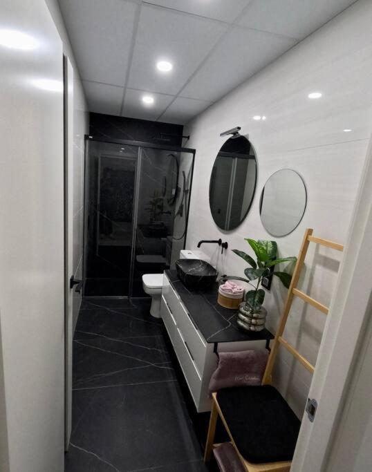 Loft Puerta De Capitulares Apartment Kordoba Bagian luar foto