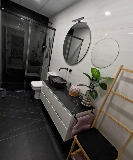 Loft Puerta De Capitulares Apartment Kordoba Bagian luar foto
